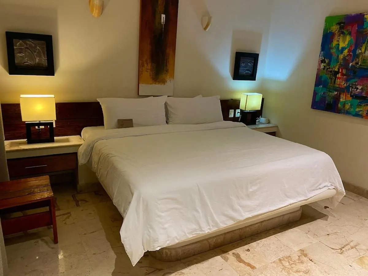 2Br Kobah 1 Block To Beach & 5Th Pool Gym Tulum Mexico